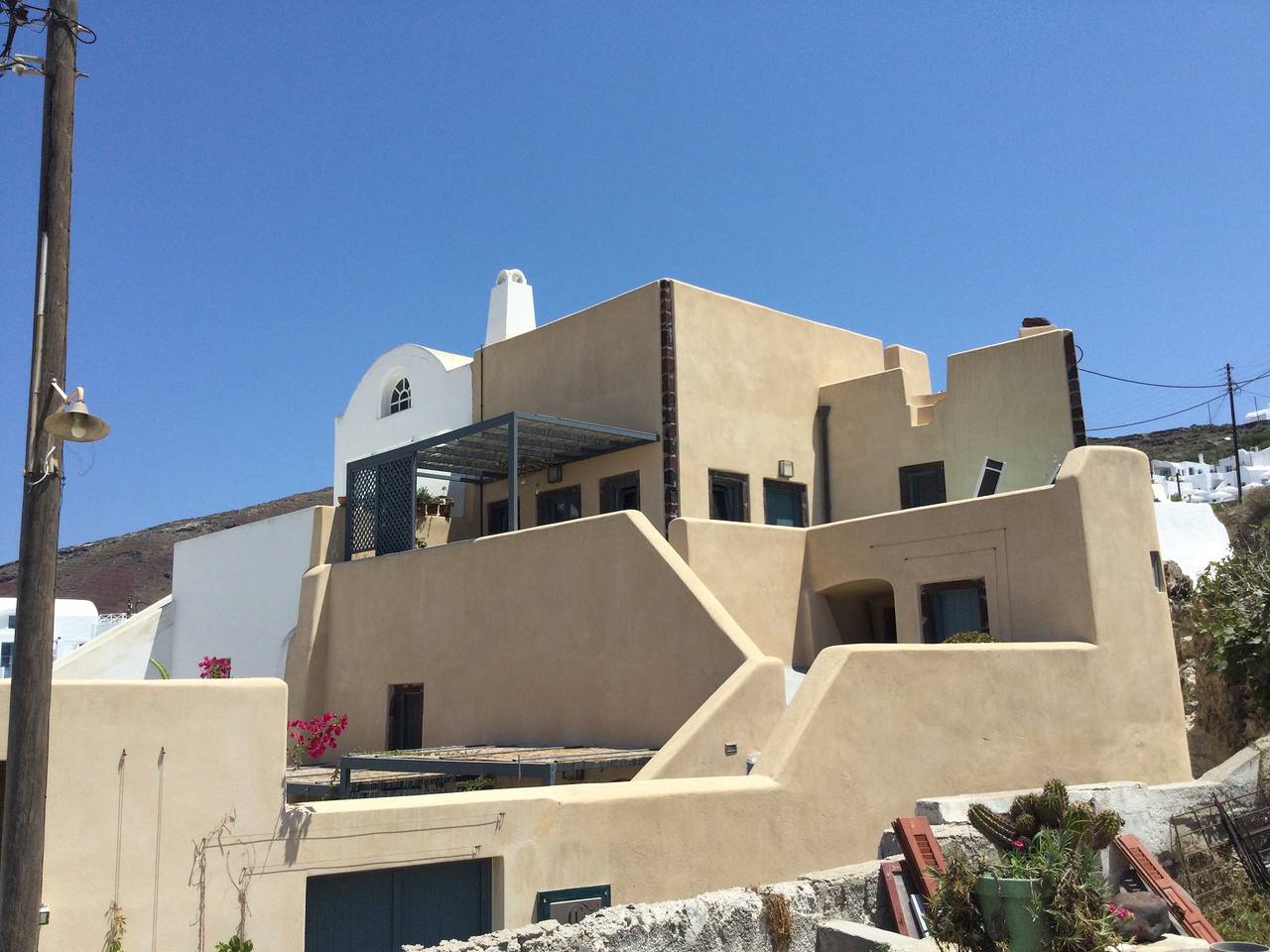 Apartment in A Hotel 'Fireplace' with Wi-Fi and Air Conditioning in Finikia, Santorini