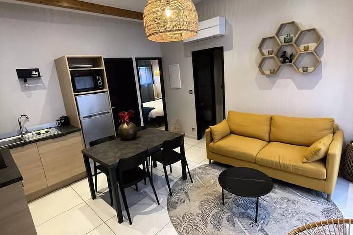 Chalet para 4 personas, con sauna además de jacuzzi y terraza - 1