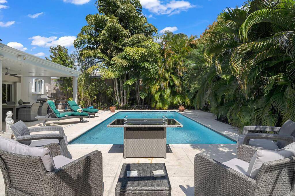 Casa la Miami - Central location Villa with Pool & Gym in Miami, Florida