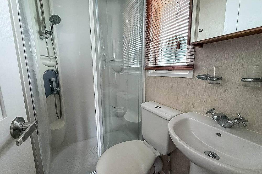 Stunning caravan with full sea views at Hopton Haven ref 80044S in Hopton-on-Sea, Great Yarmouth
