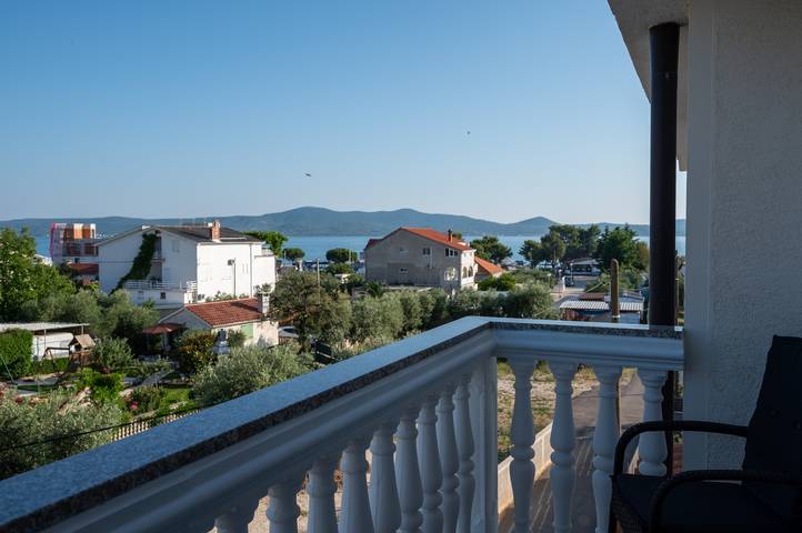 Ferienwohnung für 3 Personen, mit Balkon/Terrasse in Sukosan