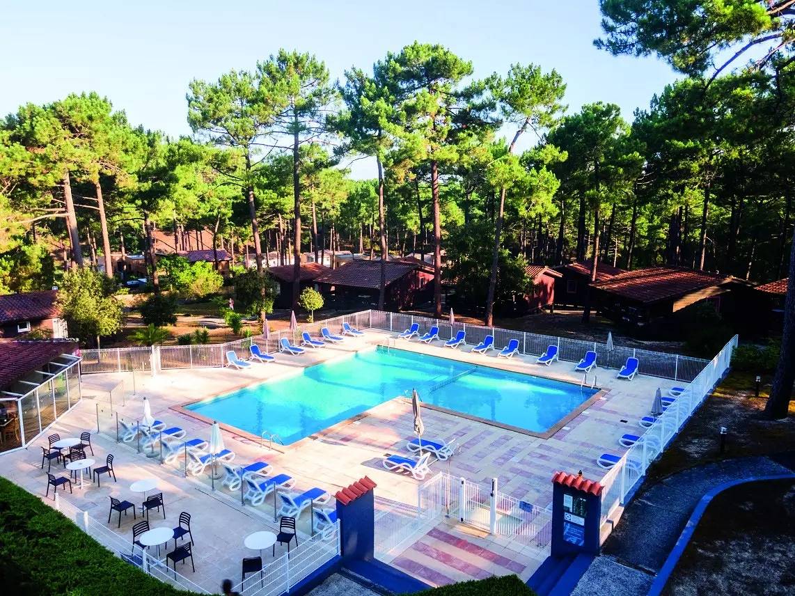 Apartamento entero, Apartamento de 2 estancias para 2 personas con balcón cubierto in Carcans, Parque natural regional del Médoc