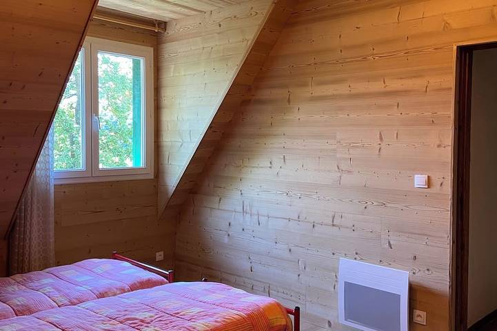 Gîte pour 10 personnes, avec jardin et terrasse à Arreau - 4