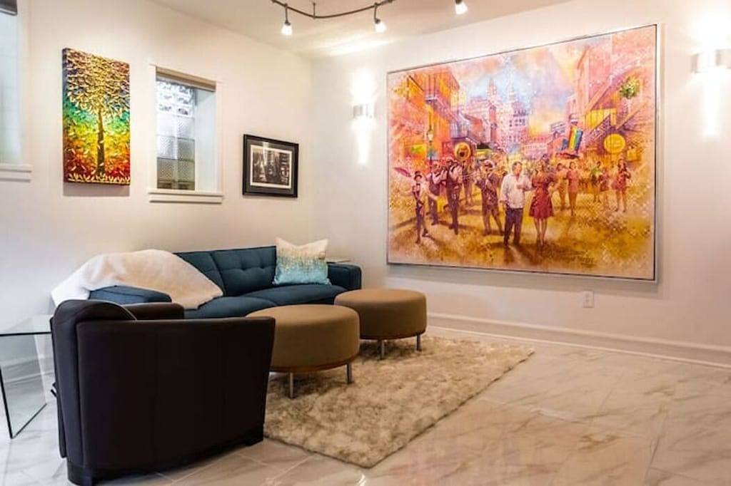 Nola Suite • Hot Tub • Downtown • Original Art in Eureka Springs, Carroll County (AR)