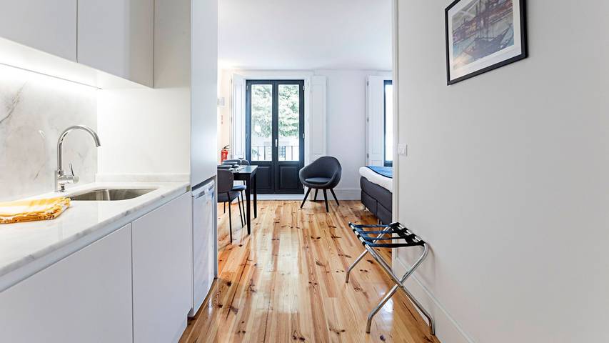 Apartment for 2 people, with balcony in Porto