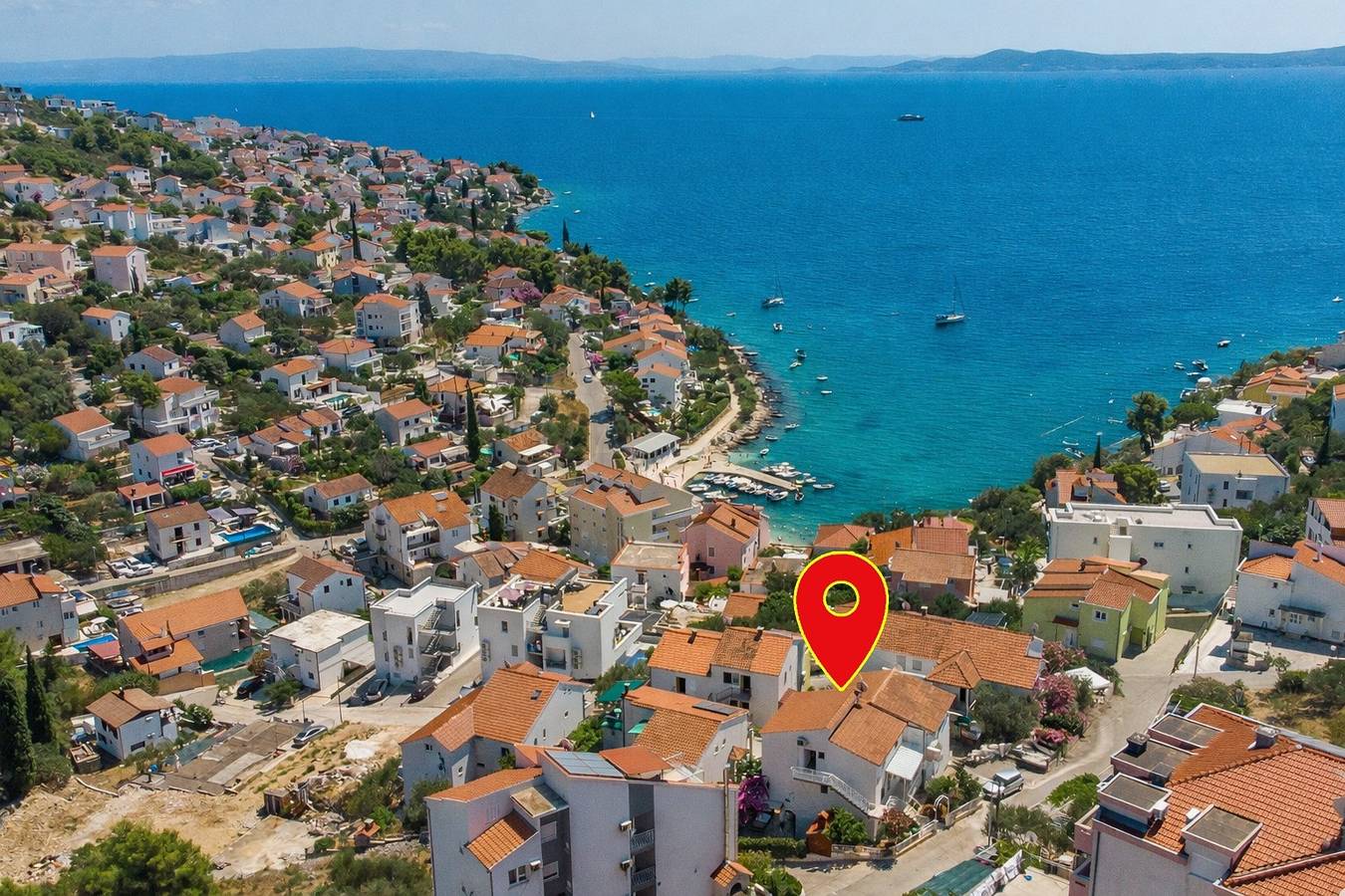 Ganze Wohnung, 2-Zimmer-Ferienwohnung mit Balkon und Meerblick Mavarstica, Ciovo A-25405-c in Okrug Gornji, Ciovo