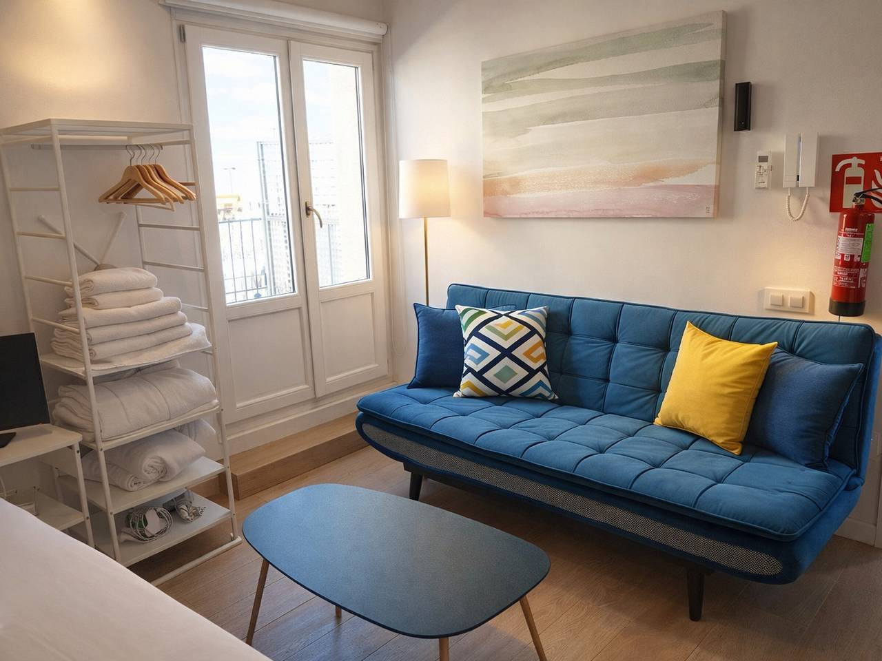 Estudio entero, Estudio cómodo con aire acondicionado y Wifi en Madrid in Arganzuela, Madrid