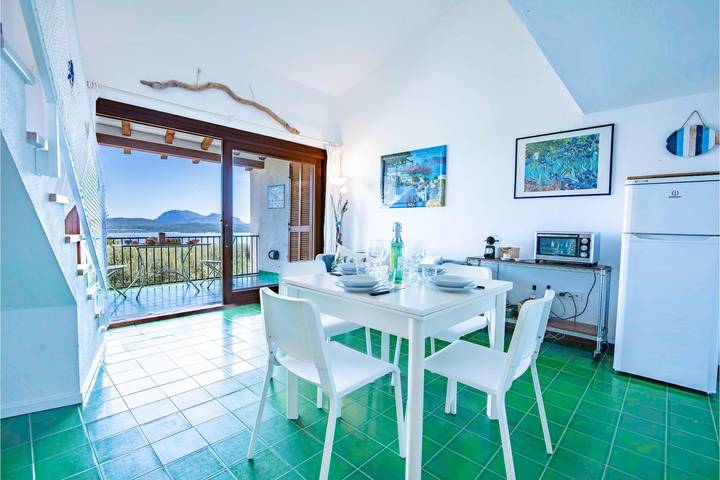 Ferienwohnung für 5 Personen, mit Meerblick und Terrasse sowie Pool, kinderfreundlich in Porto Rotondo