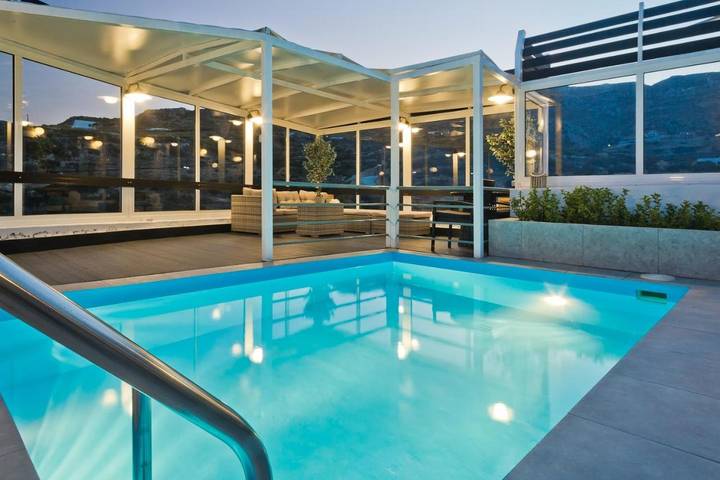 Villa per 5 persone, con panorama e giardino nonché piscina a Scarpanto