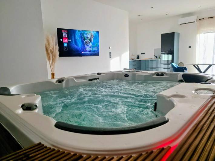 Hôtel pour 2 personnes, avec Jacuzzi ainsi que Terrasse et Jardin