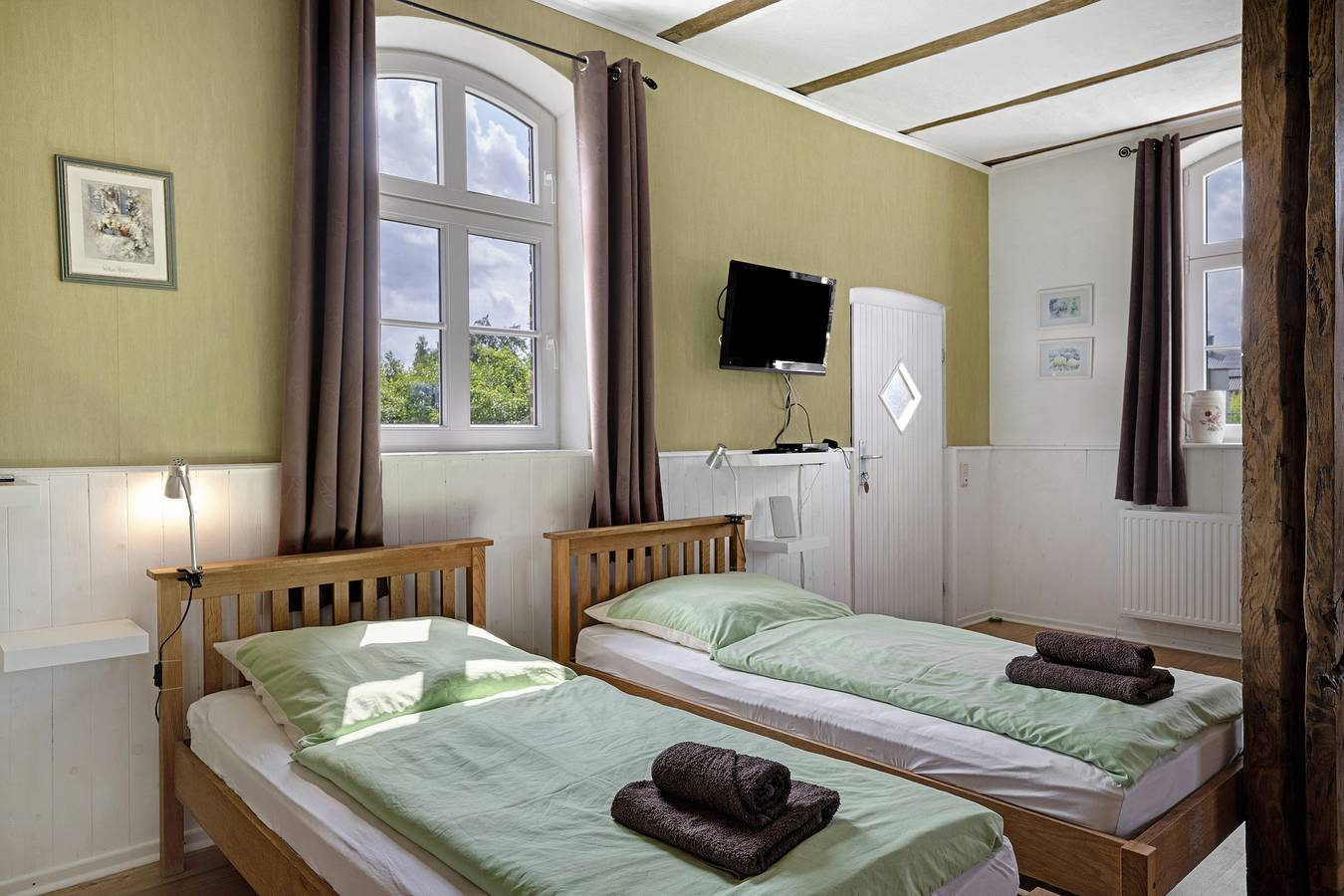 Room 'Grünes Zimmer' with Shared Garden and Wi-Fi in Schlagsdorf, North-West Mecklenburg (Wismar region)