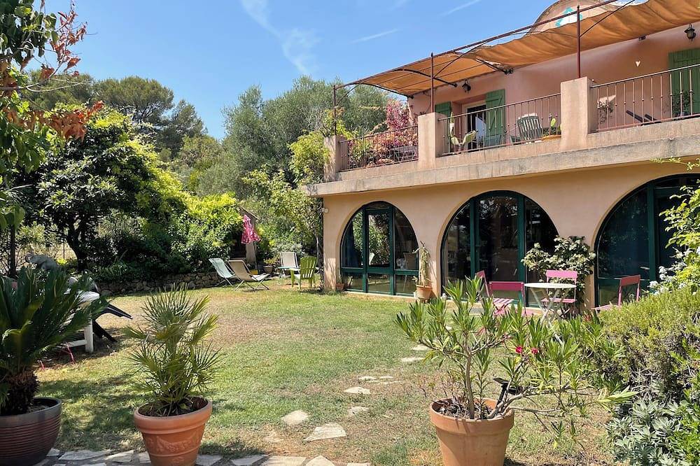 Sanary Charming Country House With Garden.Small Dogs Accepted in Sanary-sur-Mer, Mittelmeerküste (Frankreich)