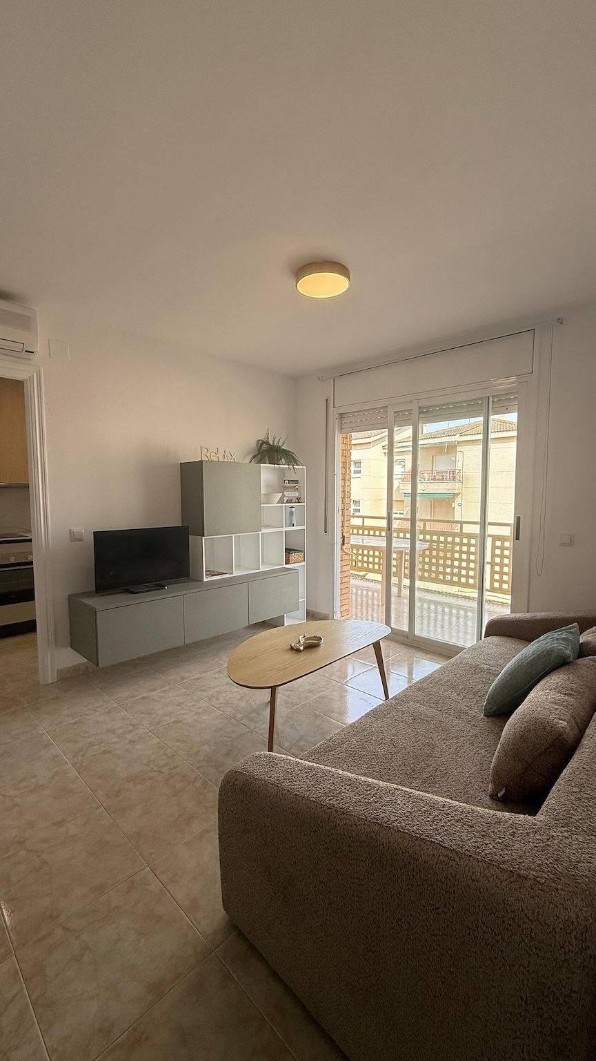 Ganze Wohnung, Apartment 'Las Conchas' mit Meerblick, Wlan und Klimaanlage in Cunit, Costa Dorada