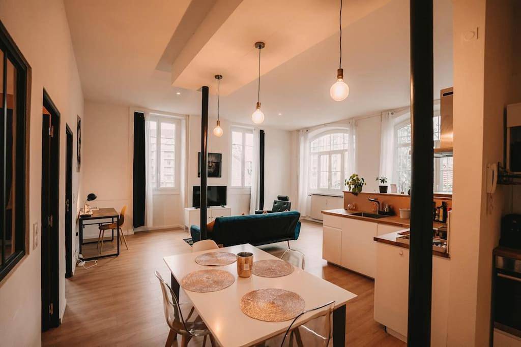 Appartement entier, Ultimate Comfort ! Jacuzzi & Sauna. in Bregille, Besançon