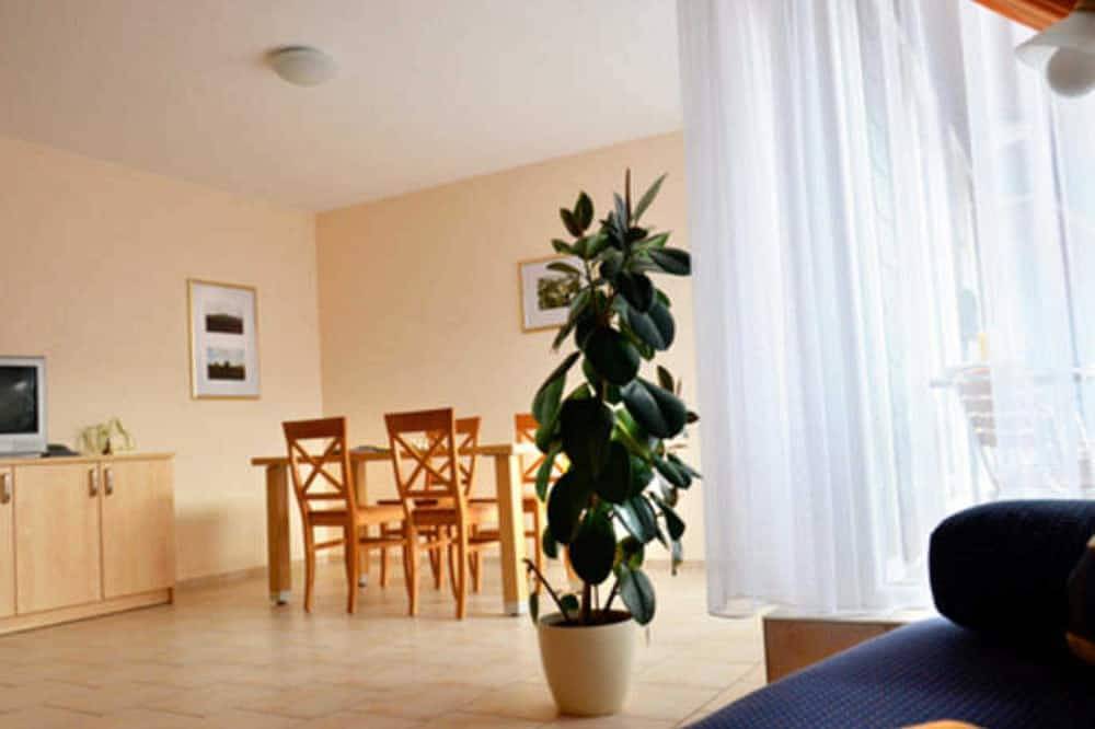 Ganze Wohnung, Ferienwohnung 1 - 55 qm (2-4 Personen), Balkon - Weichaer Hof Fbs Sonja Fritsch in Weißenberg, Oberlausitz Niederschlesien