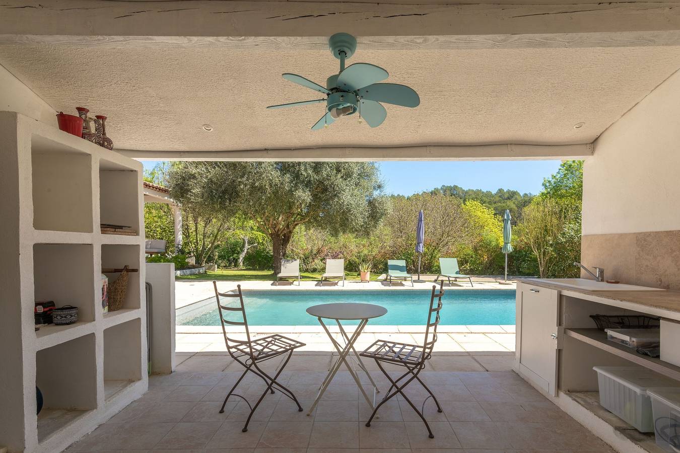Chambre d'hôtes Bed & Breakfast « Pomme reinette » – Piscine, Wi-Fi et clim in Le Val, Région de Brignoles