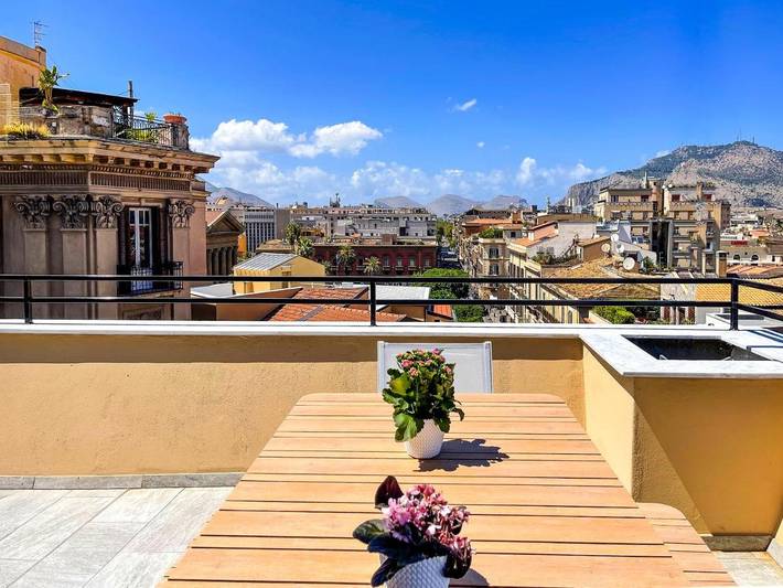 Pension voor 2 personen, met balkon en uitzicht in Palermo
