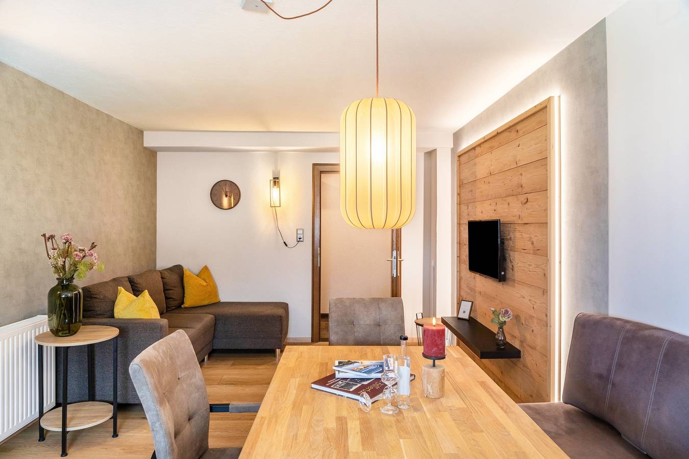Ganze Wohnung, Apartment „Wald“ mit Balkon mit Bergblick in Tuxer Alpen, Zellberg
