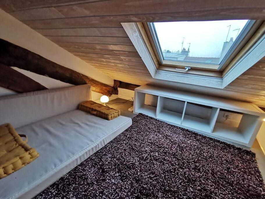 Appartement entier, 4 mins Rer - St Germain en Laye Super Center - Wei&Pei Apartment in Saint-Germain-en-Laye, Yvelines
