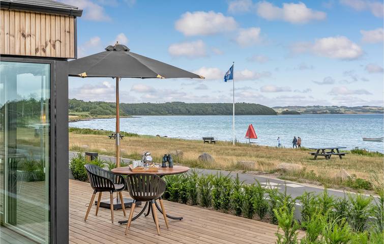 Ferienhaus für 6 Personen mit Garten in Følle Strand, Süddjursland