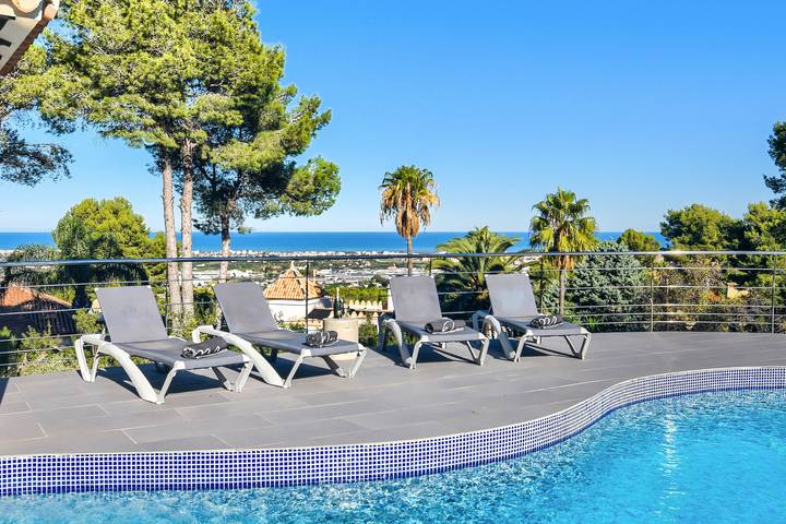 Villa für 6 Personen, mit Garten und Pool sowie Terrasse, kinderfreundlich in Dénia - 2