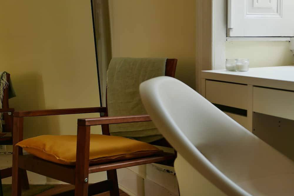 Pishon - Room in Shared Unesco House in São Martinho (Sintra), Sintra