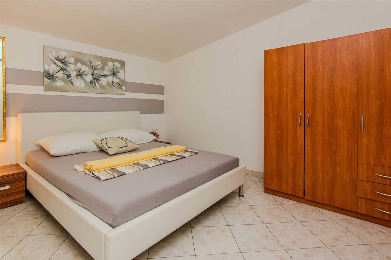 Geheel appartement, Vakantieappartement voor 3 personen met balkon in Nin, Zadar