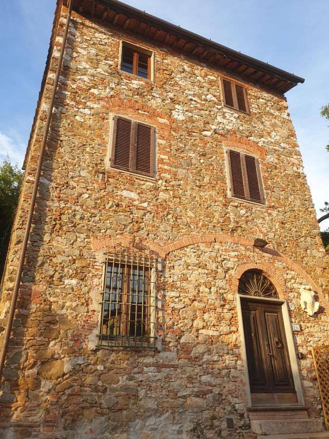 Location de vacances pour 19 personnes, avec vue et jardin à Vecchiano - 2