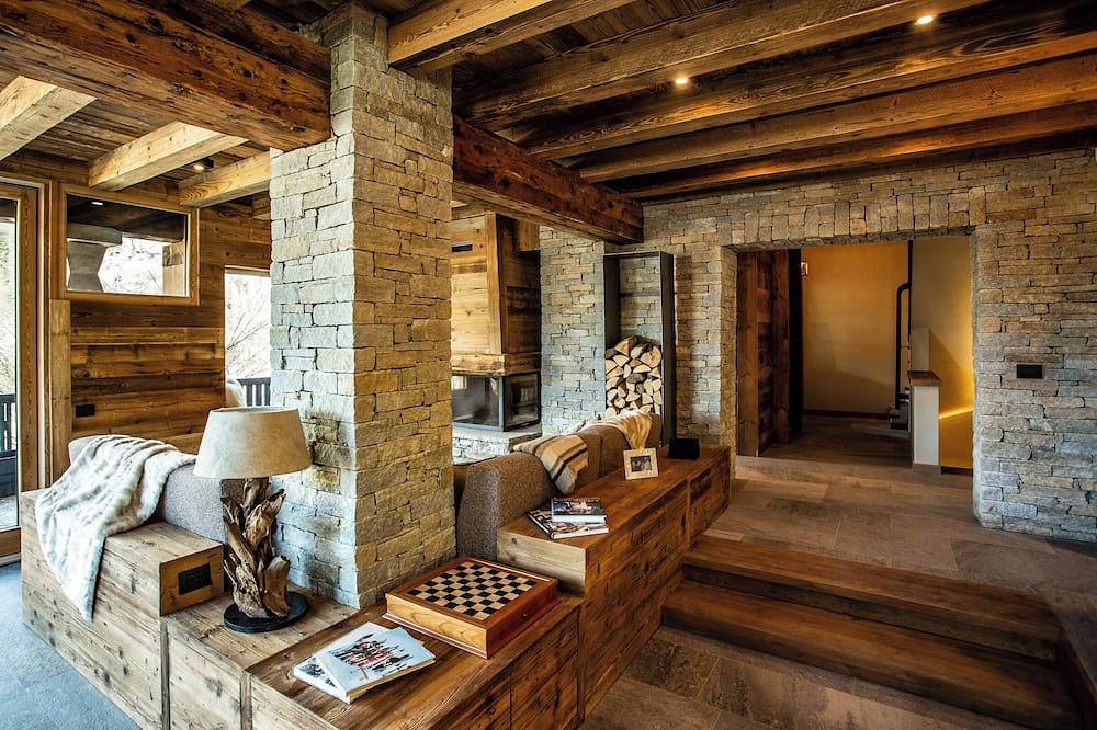 Chalet Seventy One - Panoramic Villa Retreat in Breuil-Cervinia, Région de Valtournenche