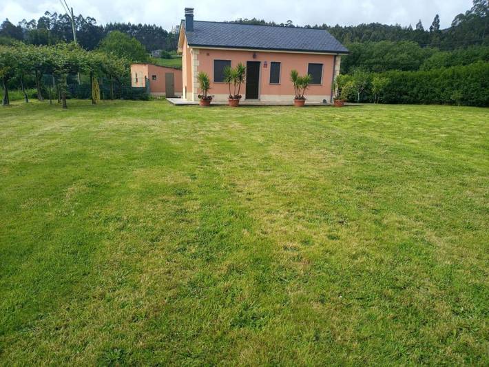 Casa de vacaciones para 3 personas, con vistas y jardín - 1