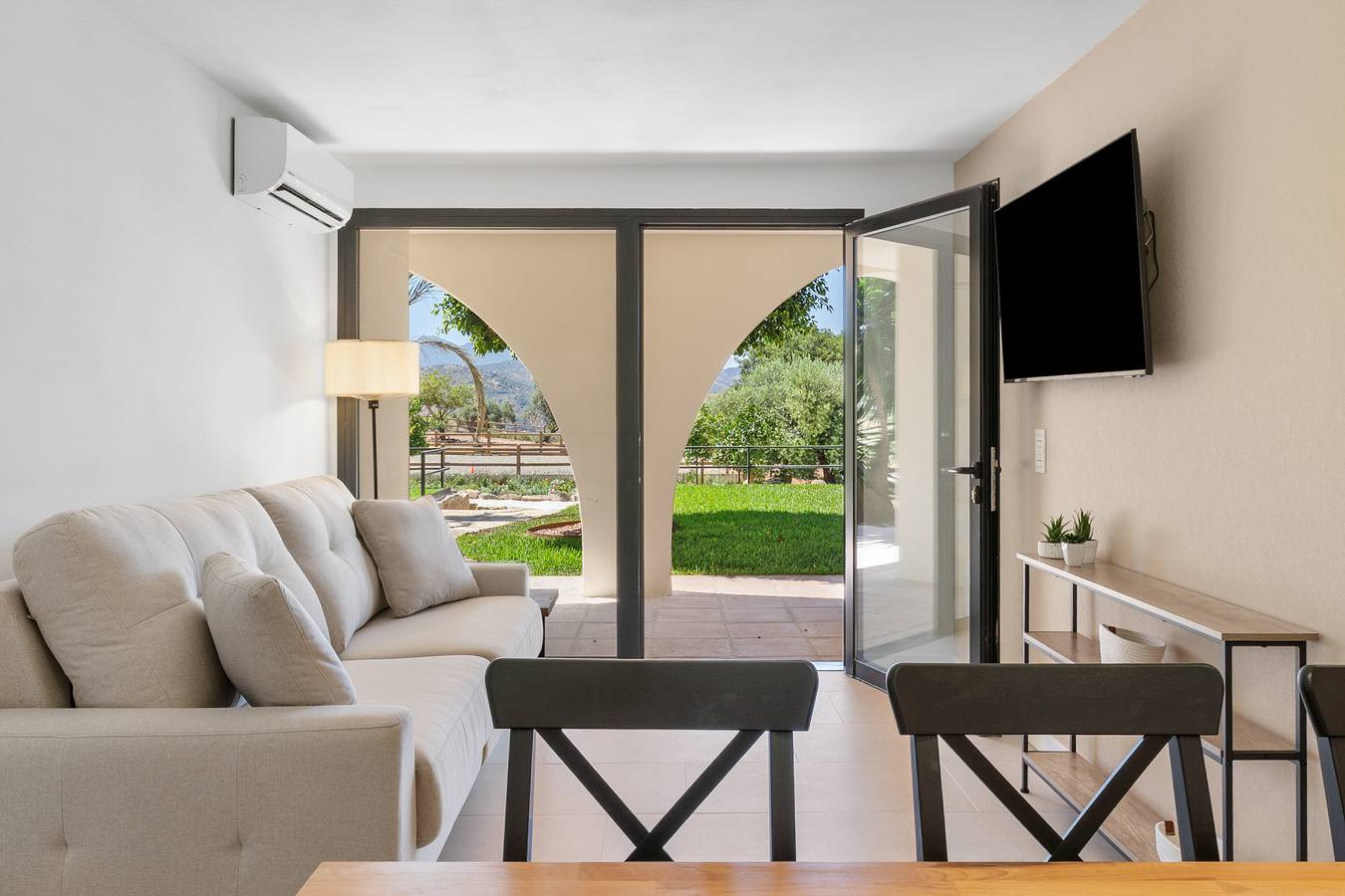 Maison d'hôtes 'Casita Nube' avec vue sur les montagnes, Wi-Fi et climatisation in Tolox, Sierra de las Nieves