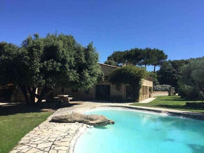 Location de vacances pour 11 personnes, avec jardin et piscine à Rognes - 2