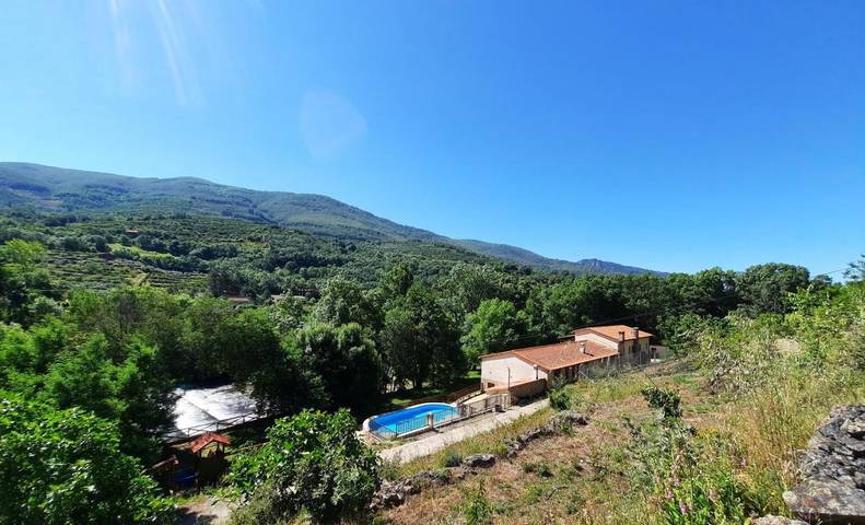Apartamento de vacaciones para 4 personas, con Balcón y Terraza además de Jardín y Piscina en Valle del Jerte - 2