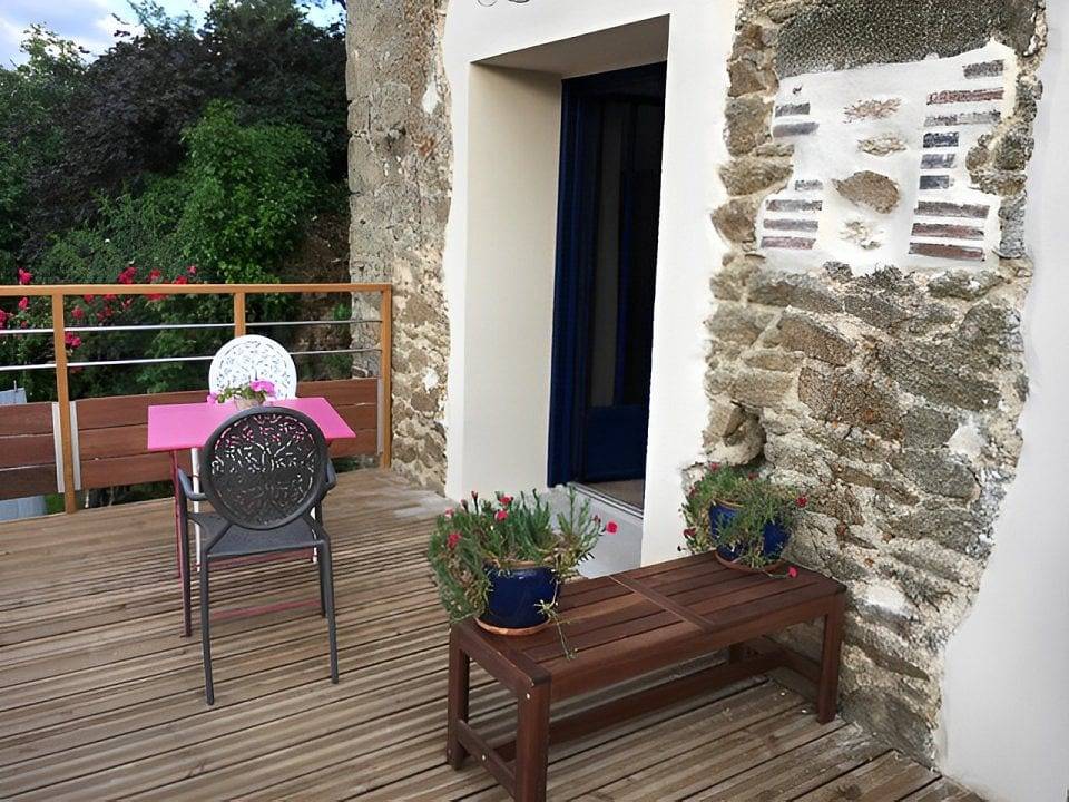 Chambres d'hôtes avec terrasse, vue château, centre-ville - Chambre le pigeonnier in Bressuire, Deux-Sèvres