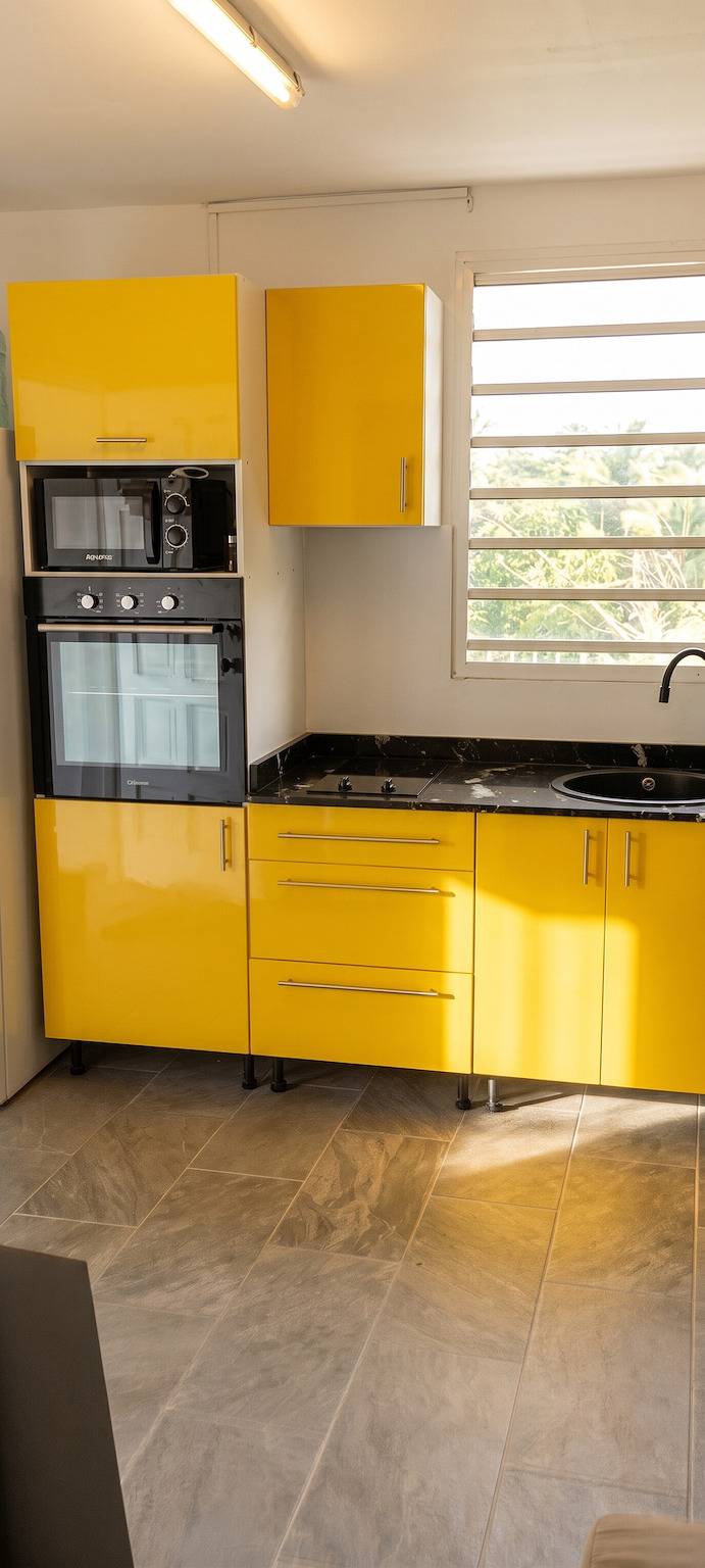 Apartamento entero, Apartamento junto al mar en Les Trois-Îlets, 27 m², ideal para 3 in Anse Mitan, Les Trois-Îlets