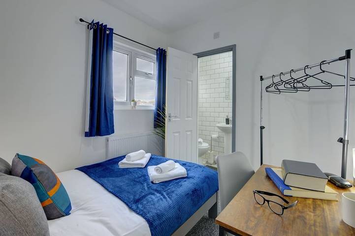 56Hrc 5 BedRoom House| Garden| Parking Pfp in Coventry, Birmingham y alrededores