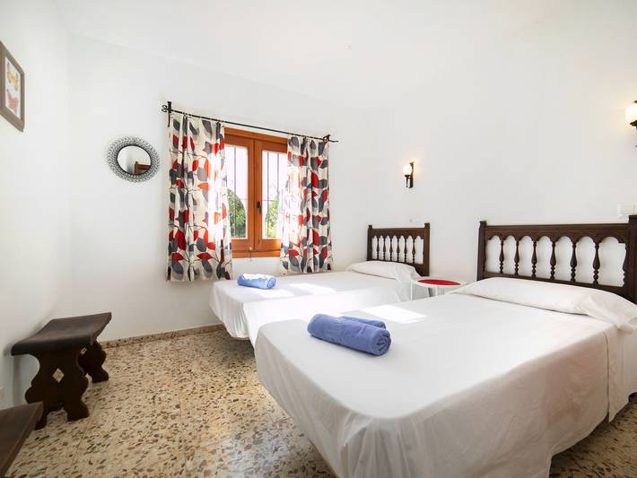 Ferienhaus für 4 Personen, mit Terrasse und Garten in Calpe - 3