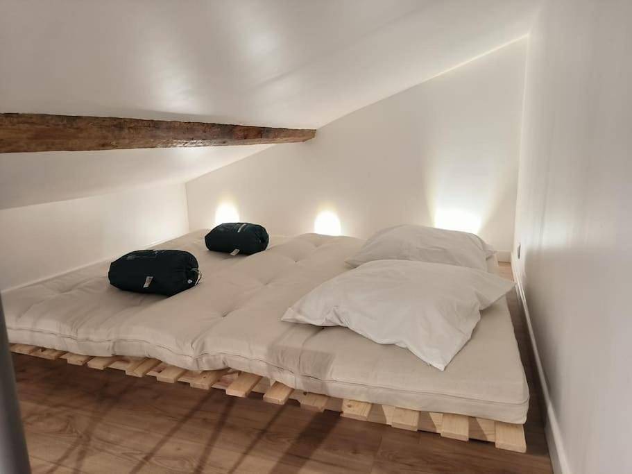 Appartement entier, Two-Bedroom Apartment in Arc-et-Senans, Doubs