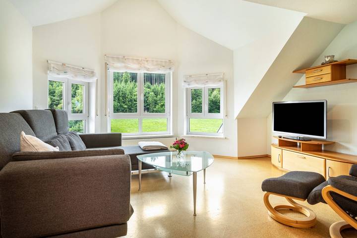 Ferienwohnung für 4 Personen, mit Balkon und Garten in Neukirch - 2