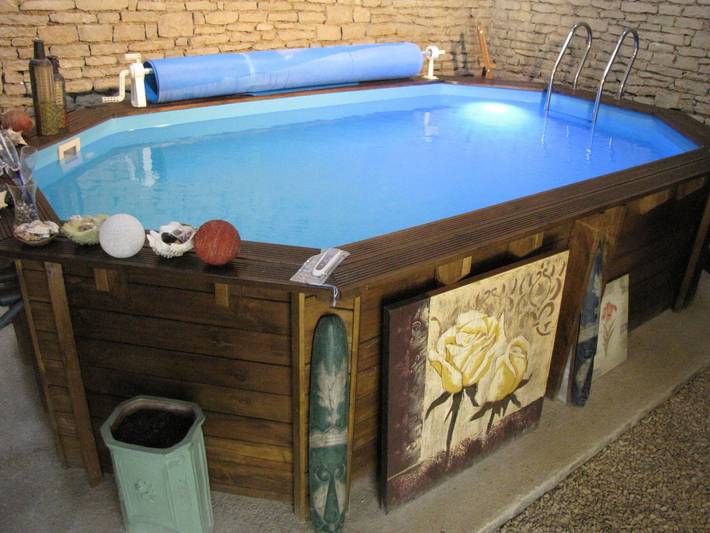 Location de vacances pour 3 personnes, avec Jardin et Piscine à Lézinnes