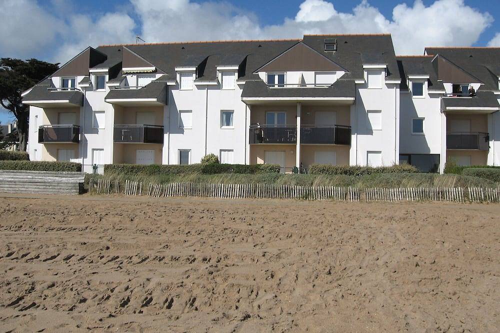 Appartement entier, Pied dans l'eau, Bel appt, 2 pièces, plage de Monsieur Hulot, balcon, parking in Saint-Marc-sur-Mer, Saint-Nazaire