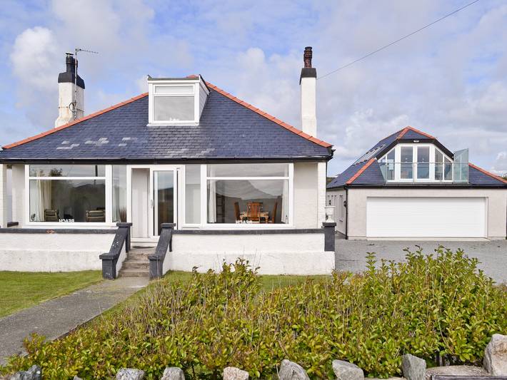 Holiday rental for 11 people, with garden in Trearddur Bay