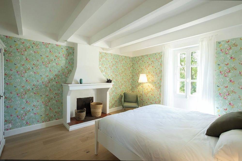 Apartamento entero, Clairette- Charming gîte, 2 bedrooms in Gonfaron, Región Brignoles