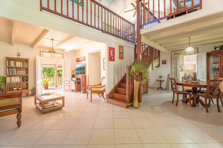 Location de vacances pour 6 personnes, avec terrasse et vue, animaux acceptés à Le Carbet - 2