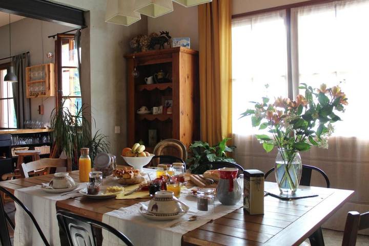 Chambre d’hôte pour 4 personnes, avec Terrasse ainsi que Jacuzzi et Jardin