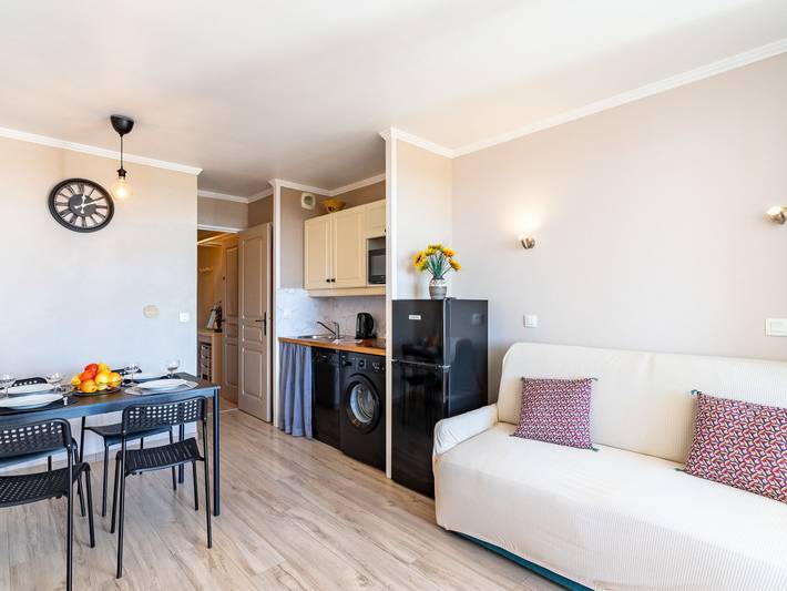 Ferienwohnung für 4 Personen, mit Kinderpool und Ausblick sowie Garten und Balkon in Grimaud - 4