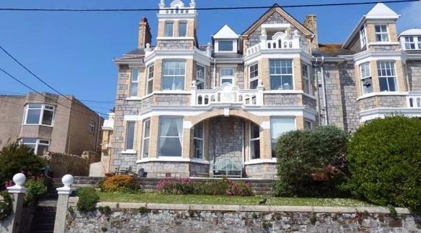 Apartment for 10 people, with view and garden in Perranporth