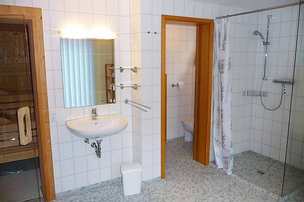 Ganze Wohnung, Rosengarten in Loßburg, Mittlerer Schwarzwald