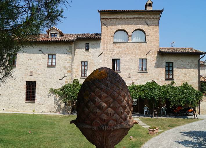 Casa vacanza per 27 persone, con Idromassaggio e Giardino a Città di Castello (Italia)