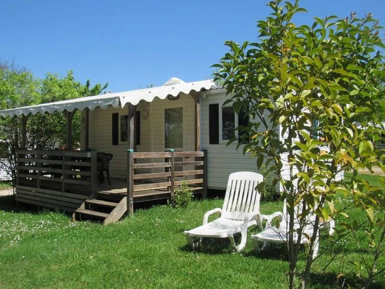 Camping 4 étoiles - Parc aquatique - ccbfiad in La Romieu, Gers